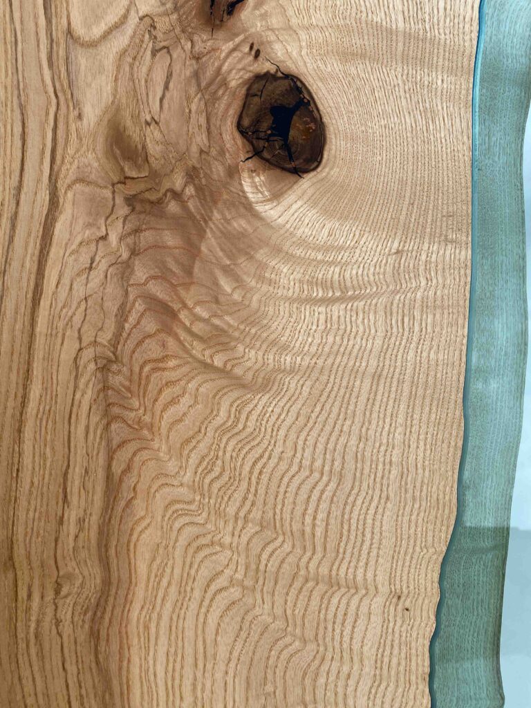 plateau en bois massif et verre